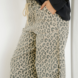 Leopard Print Drawstring Elastic Waist Loose Denim Pants with Pockets