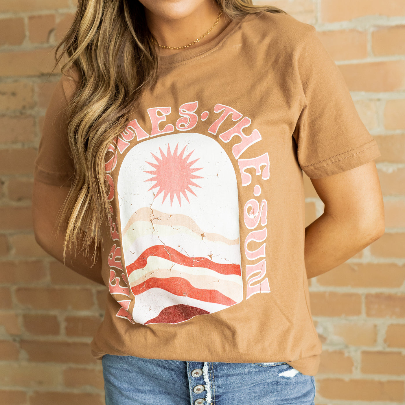 Sunny Arches Tee - Toasted Almond
