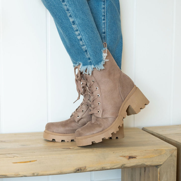 Teagan Platform Boots - Burlwood