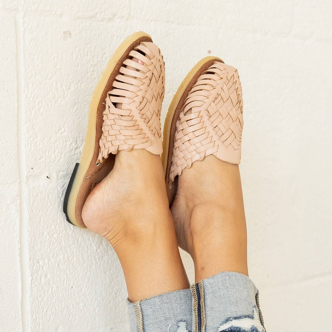 Anita Huarache Flats - Crema