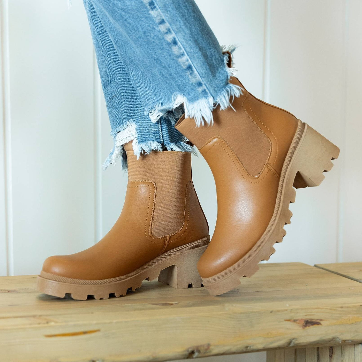 Skylar Platform Boots - Camel