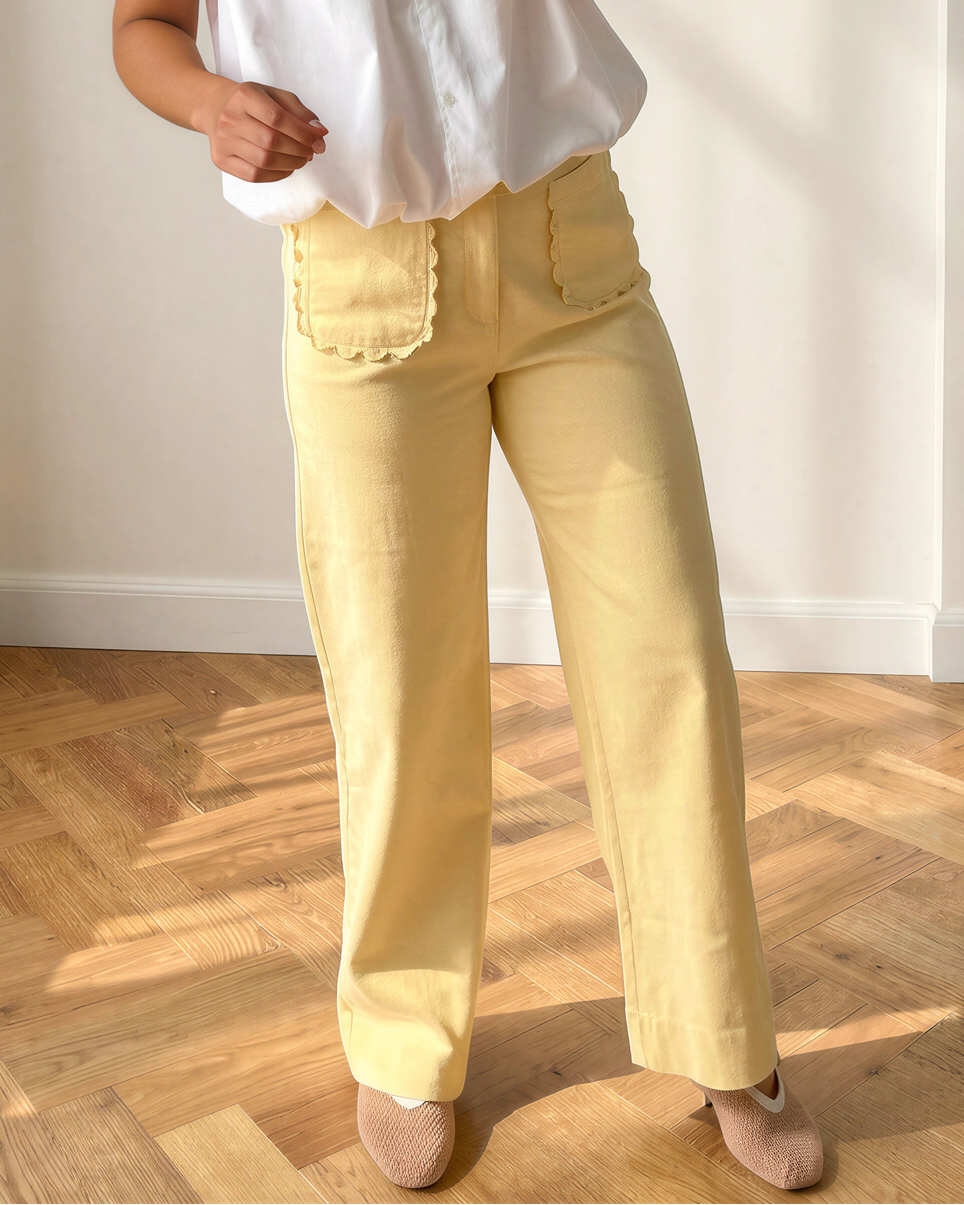 Scalloped Patch Pocket Shift Jeans